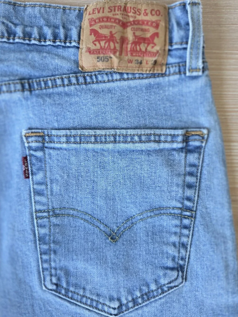 Levis 505 Light Wash Regular Fit Straight Leg Jeans Mens Size 34 x 29